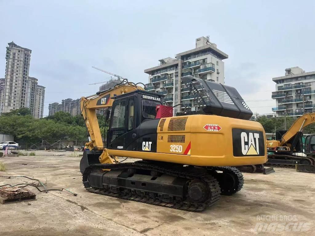 CAT 325D Paletli ekskavatörler