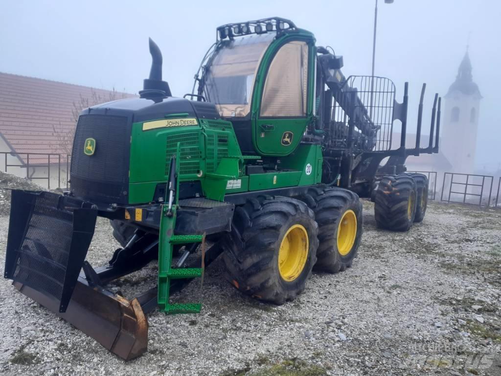 John Deere 1510G Tomruk yükleyici traktörler