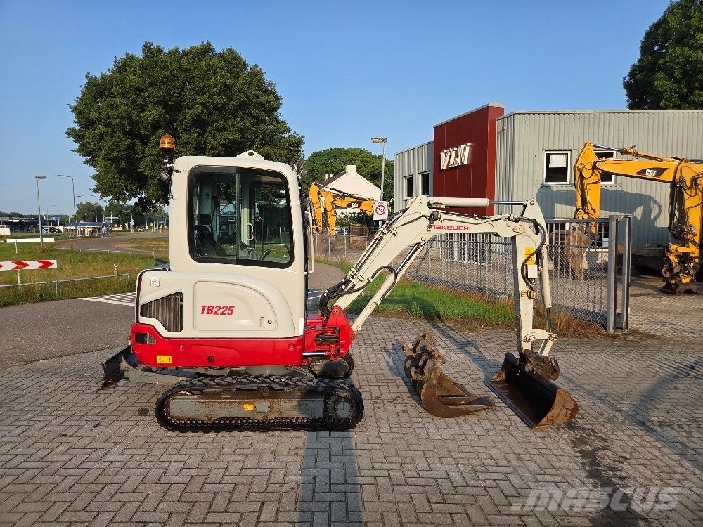 Takeuchi TB225 Mini ekskavatörler, 7 tona dek