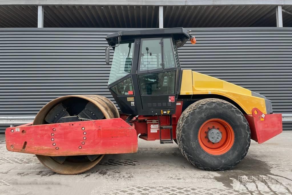 Dynapac CA302D Tek tamburlu silindirler