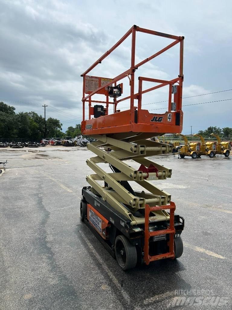 JLG R2632 Makasli platformlar