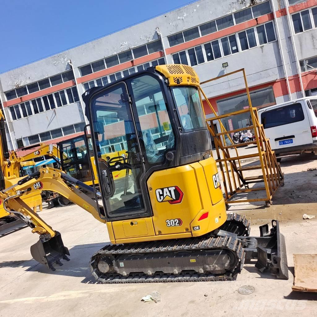 CAT 302CR Paletli ekskavatörler