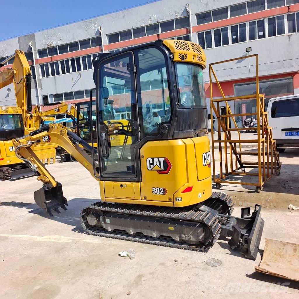 CAT 302CR Paletli ekskavatörler