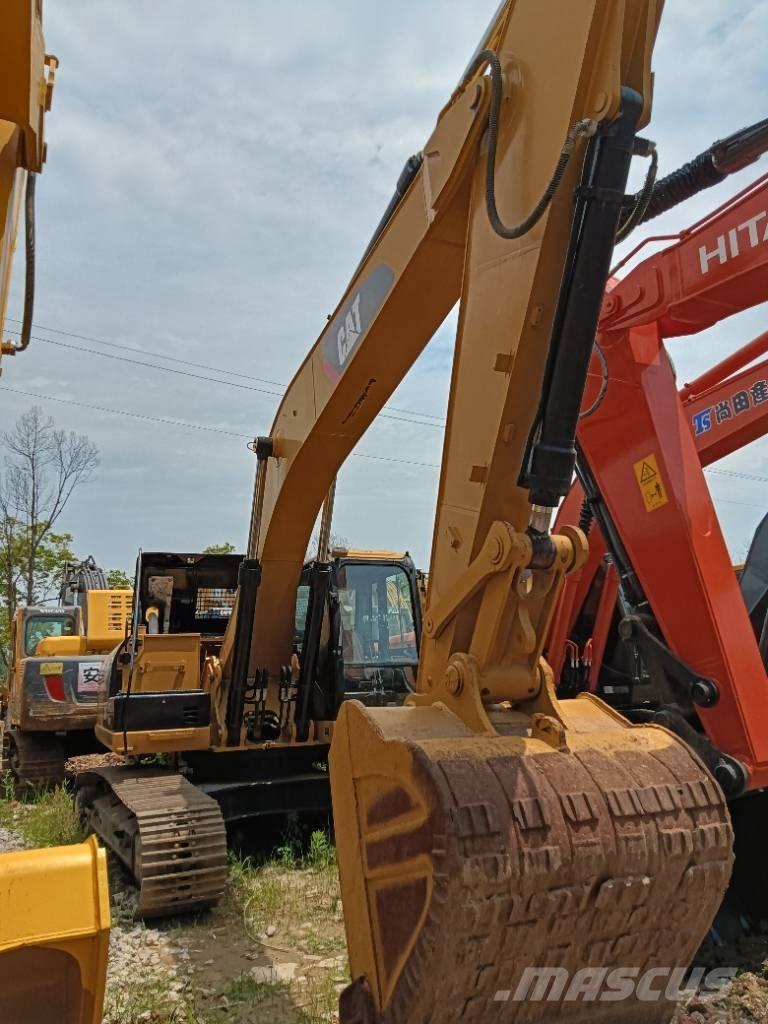 CAT 325 D Paletli ekskavatörler