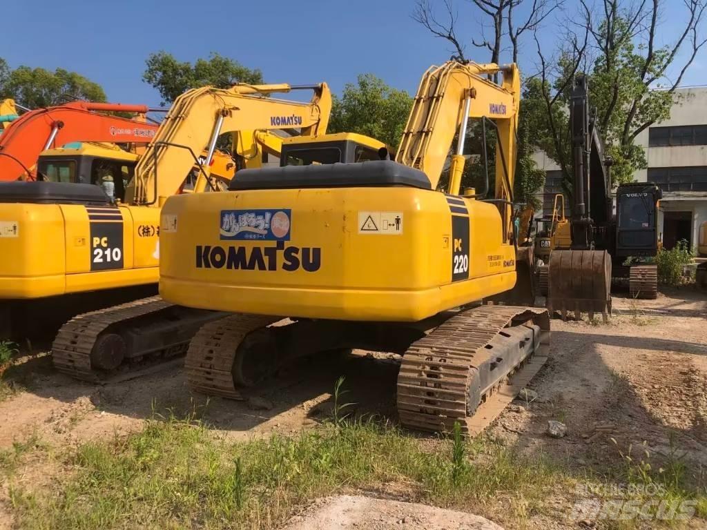 Komatsu PC220-7 Paletli ekskavatörler