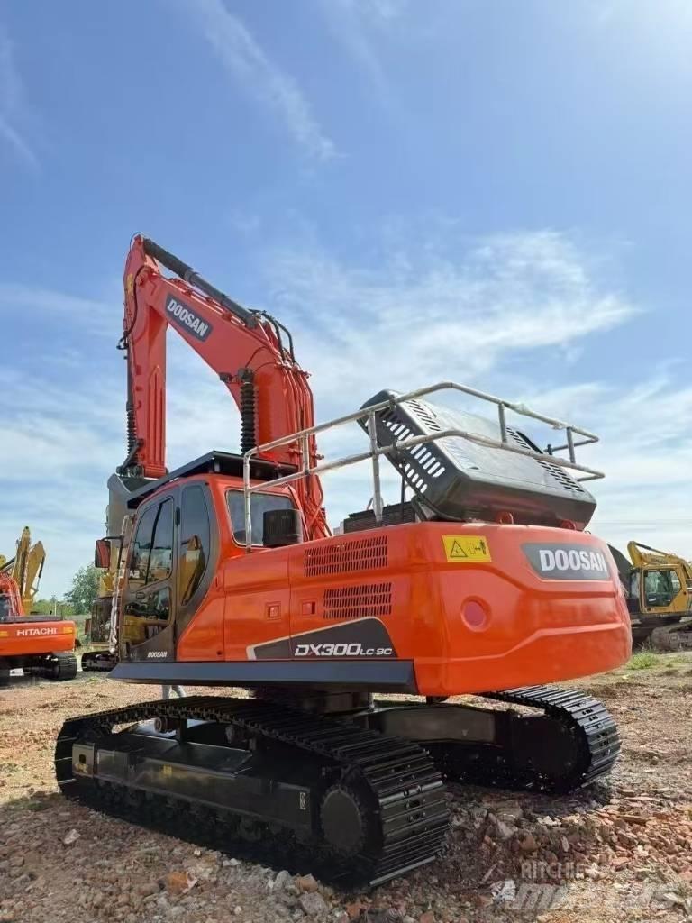 Doosan DX300LC-9C Paletli ekskavatörler