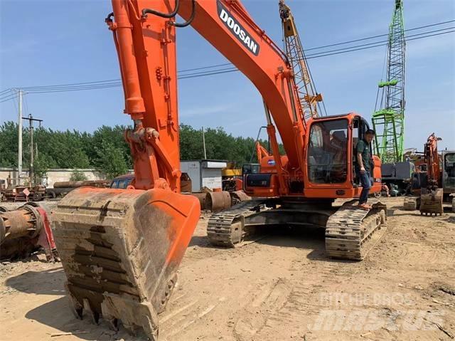 Doosan DX 300 LC Paletli ekskavatörler