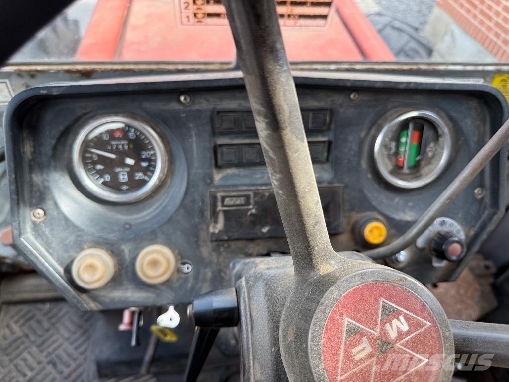 Massey Ferguson 699 Traktörler