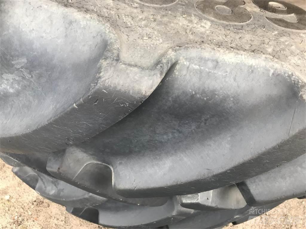 Mitas 680/80R42 Tekerlekler