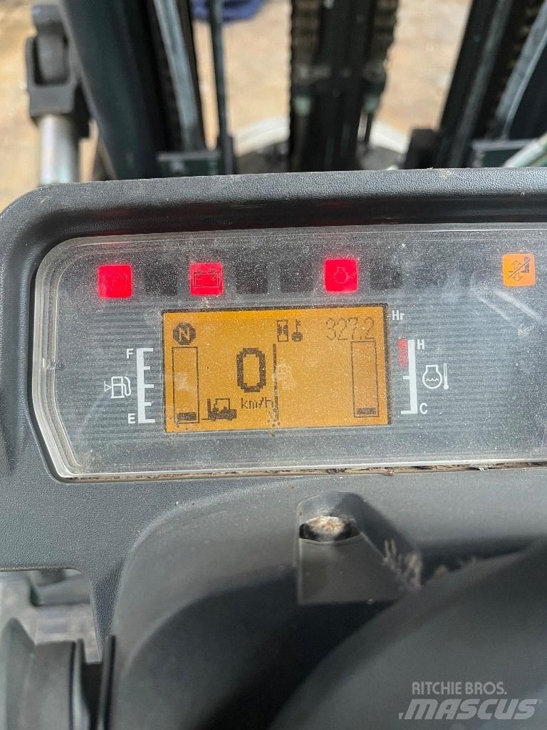Mitsubishi FD40N1 Arazi tipi forklift