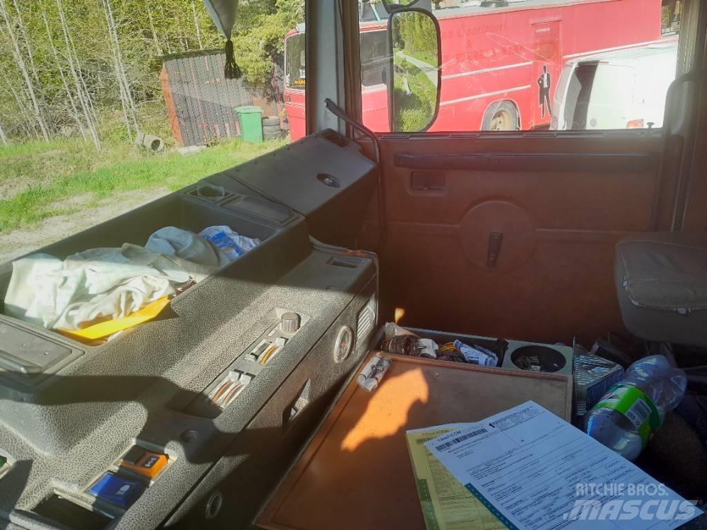 Volvo F12 Flatbed kamyonlar