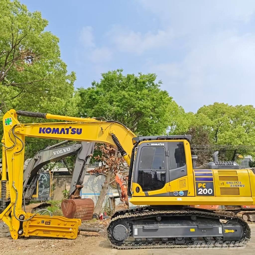Komatsu PC 200 Paletli ekskavatörler