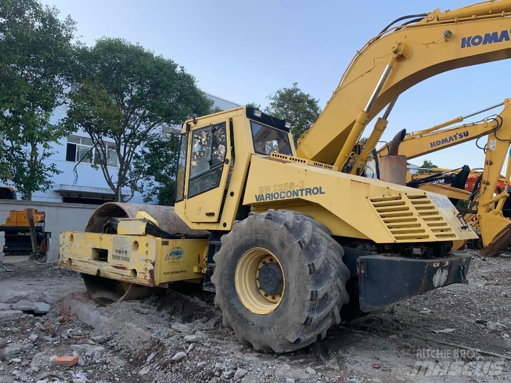 Bomag BW 225 D-3 Çift tamburlu silindirler