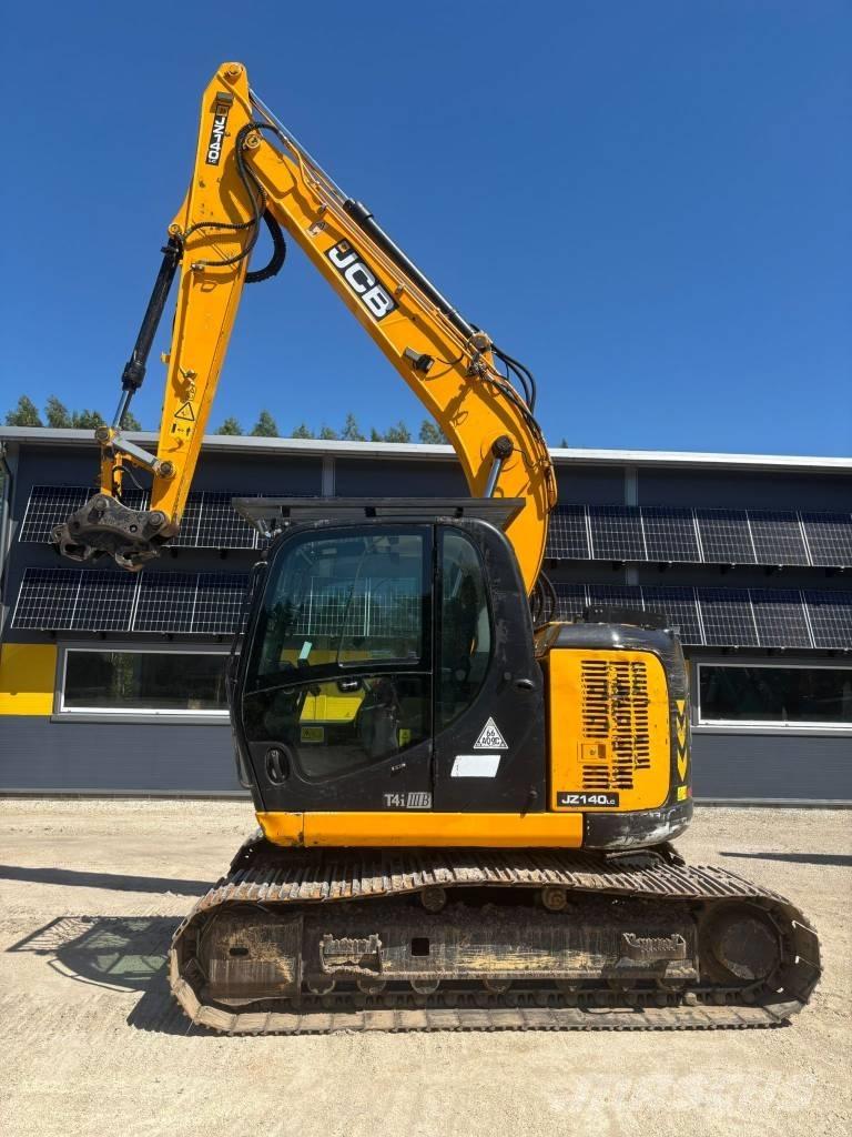 JCB JZ 140 LC Paletli ekskavatörler
