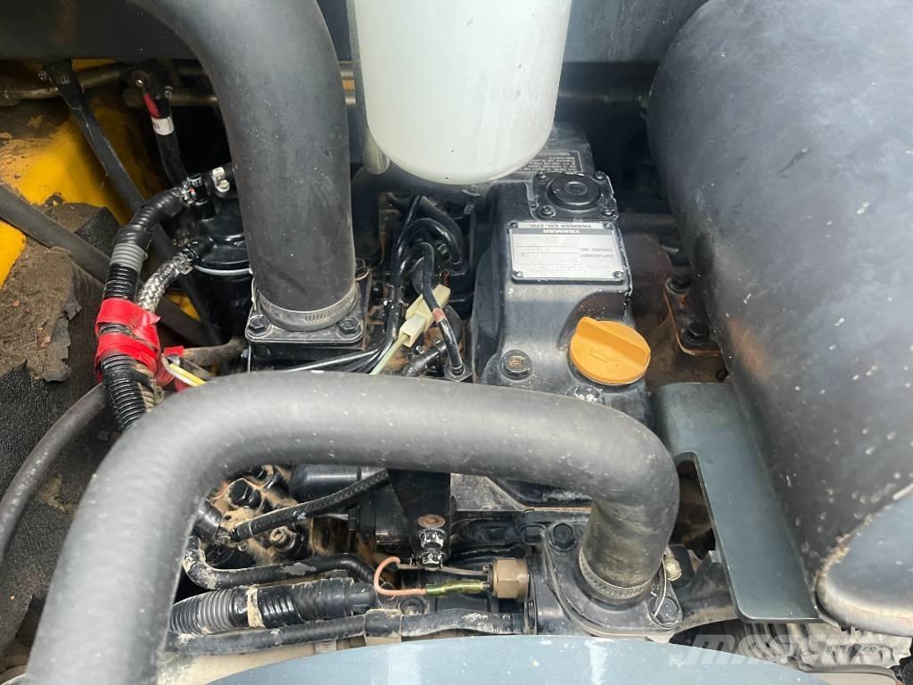 Gehl 3840 E     2015 Skid steer loderler