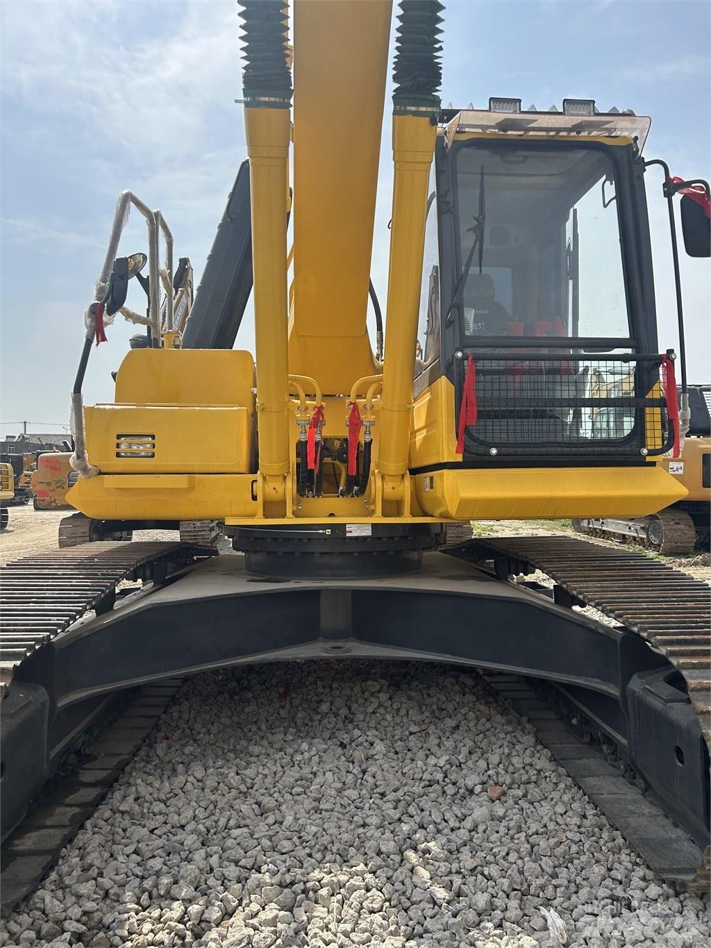 Komatsu PC 240 Paletli ekskavatörler