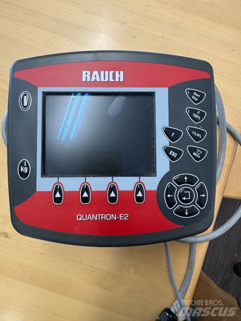 Rauch Axis 30.1 W Mineral gübre dagiticilar