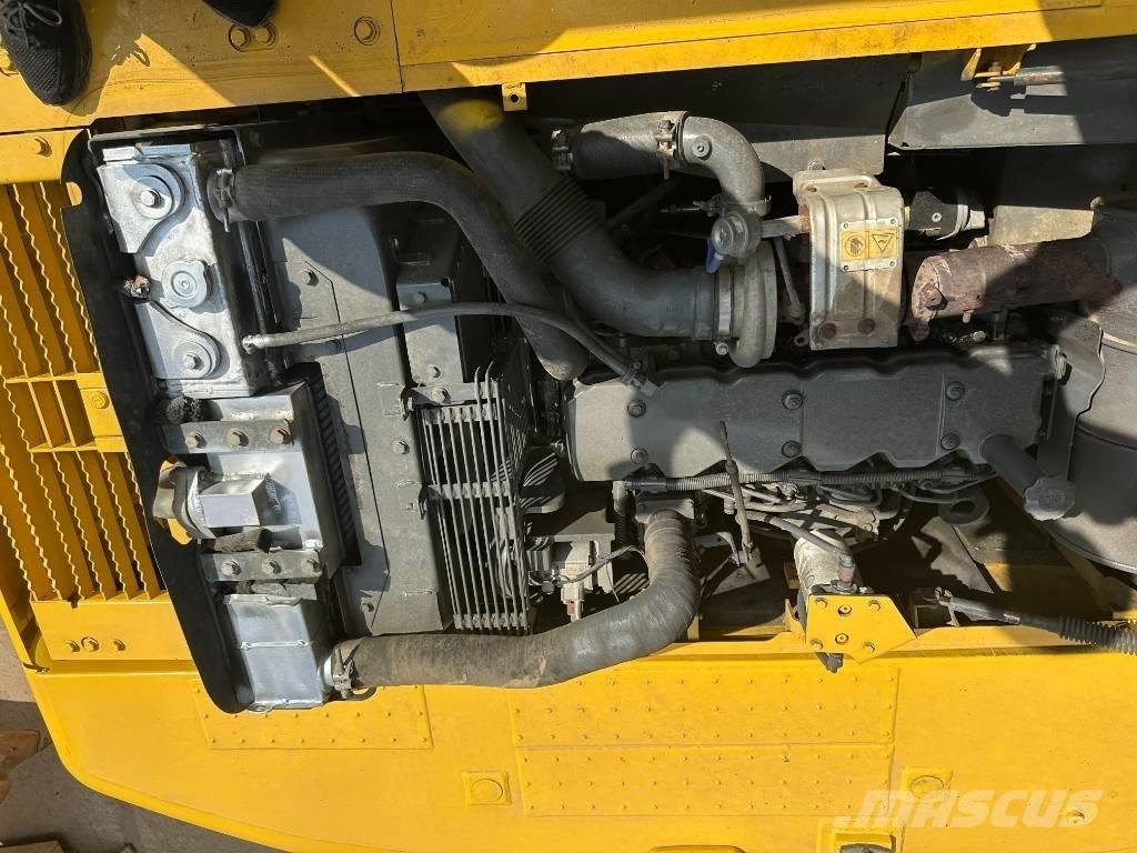 Komatsu PC 220-8 Paletli ekskavatörler