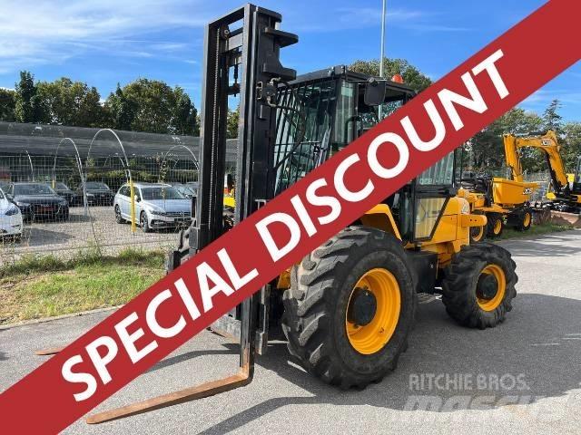 JCB 930 RTFL Arazi tipi forklift