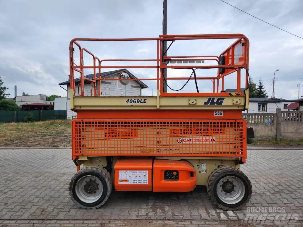 JLG E 4069 LE Makasli platformlar