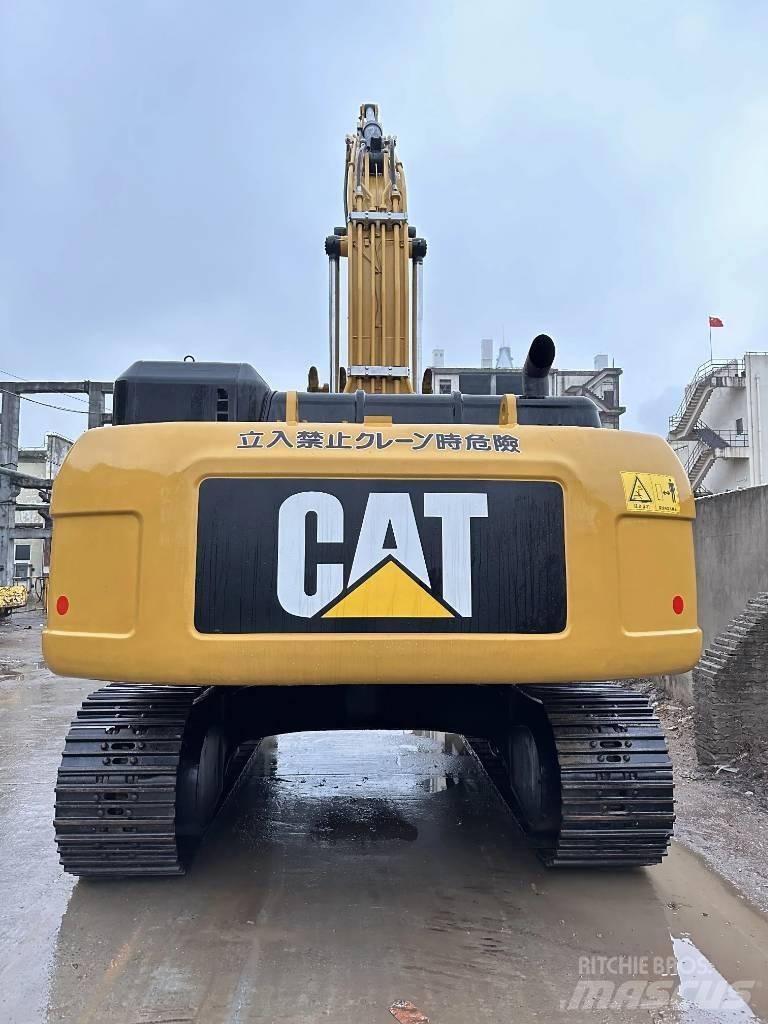 CAT 330D2 Paletli ekskavatörler