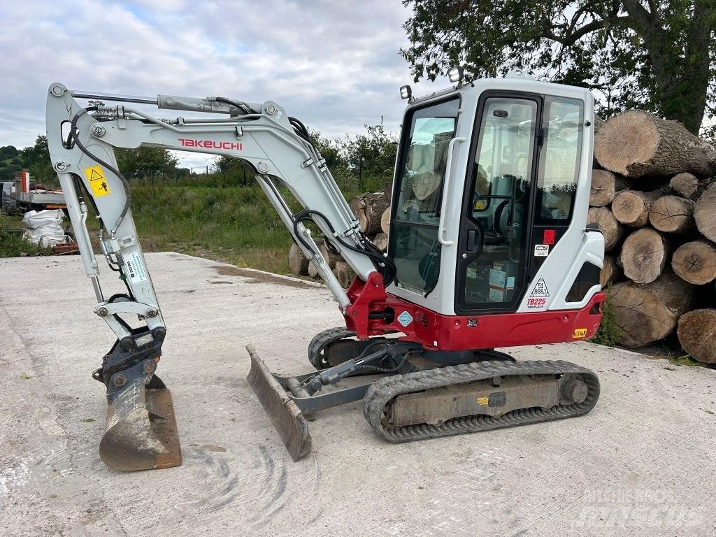 Takeuchi TB 225 Mini ekskavatörler, 7 tona dek
