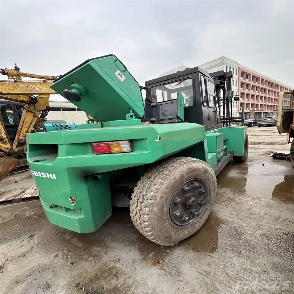 Mitsubishi FD160 Dizel forkliftler