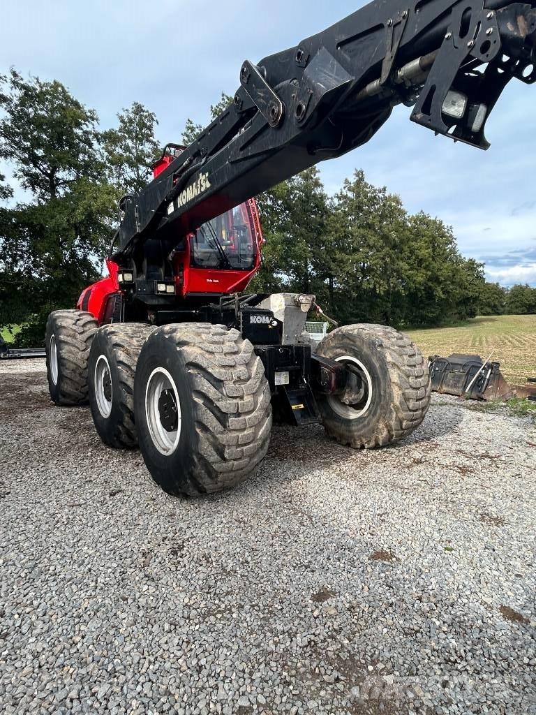 Komatsu 951 Biçerdöverler