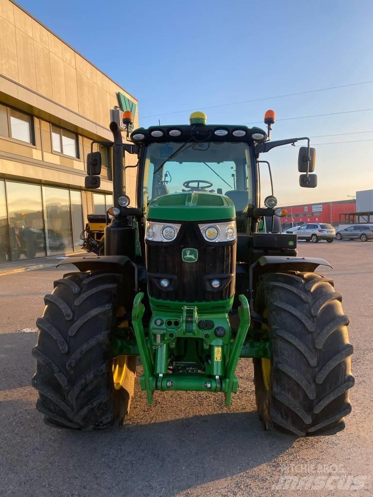 John Deere 6215 R Traktörler