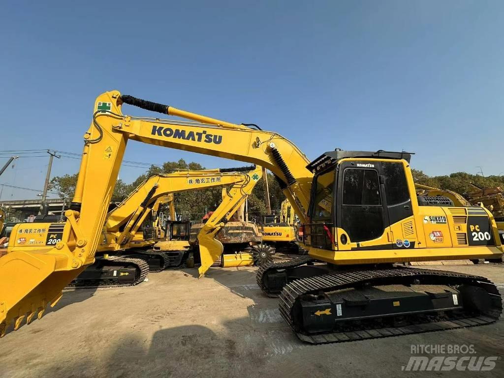 Komatsu PC 200 Paletli ekskavatörler