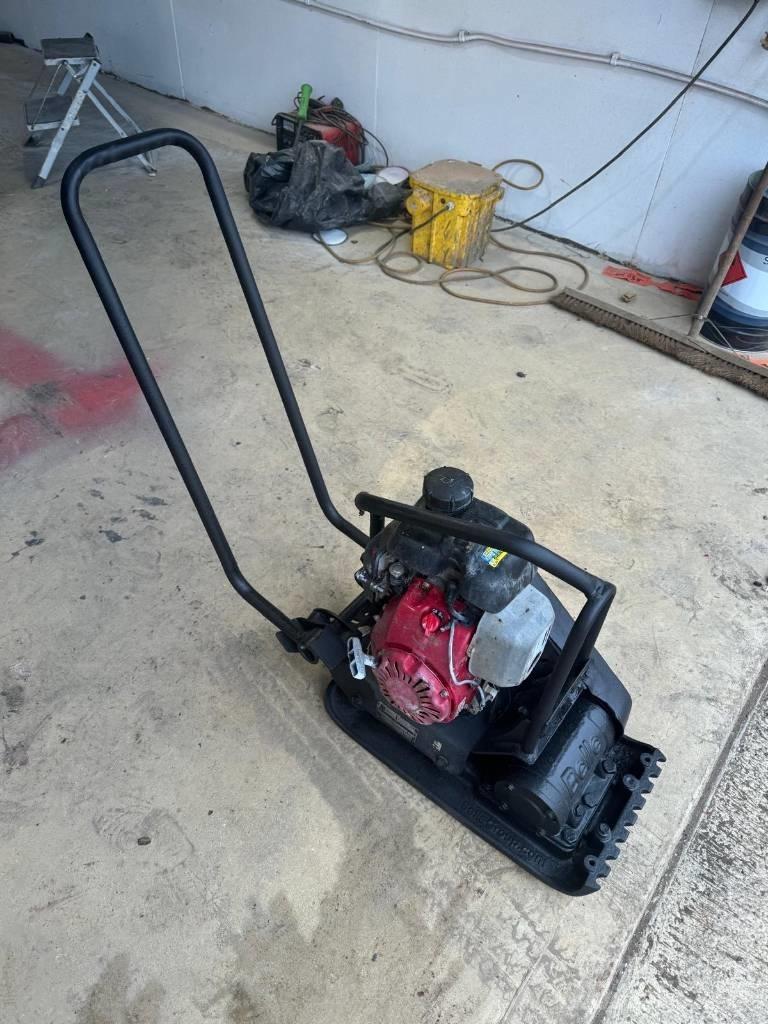Belle LC3251 Kompaktörler