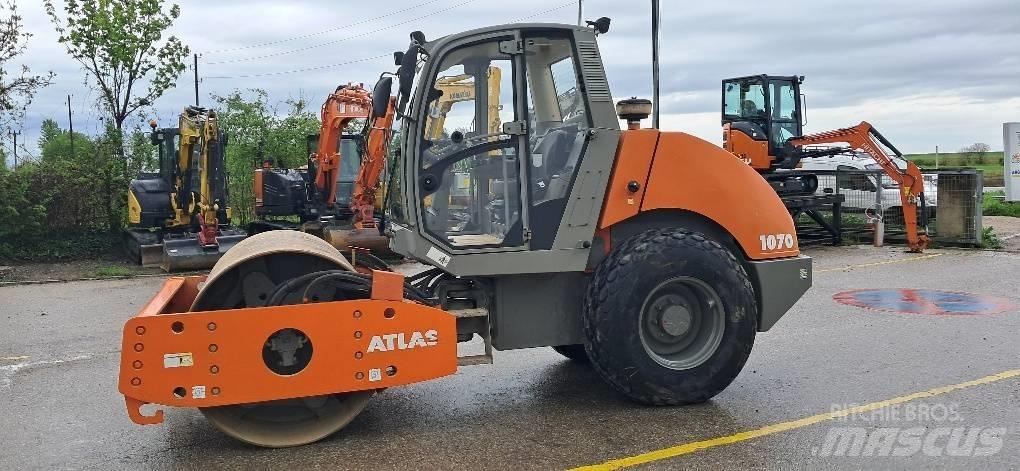 Atlas 1070 Zemin sıkıştırma makineleri