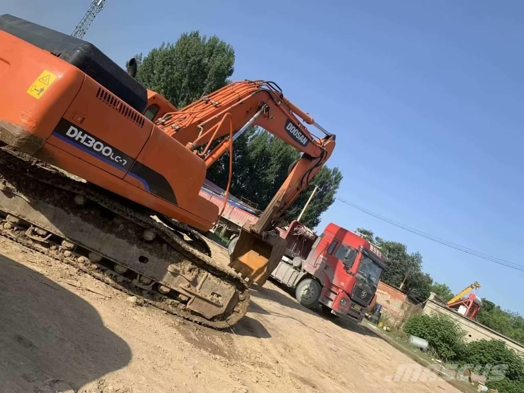 Doosan DH300 Paletli ekskavatörler