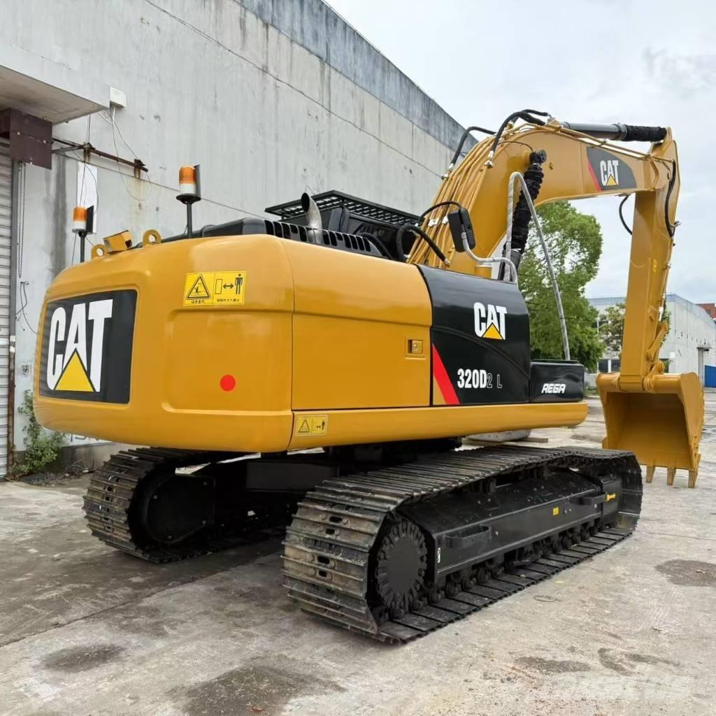 CAT 320D2 Paletli ekskavatörler