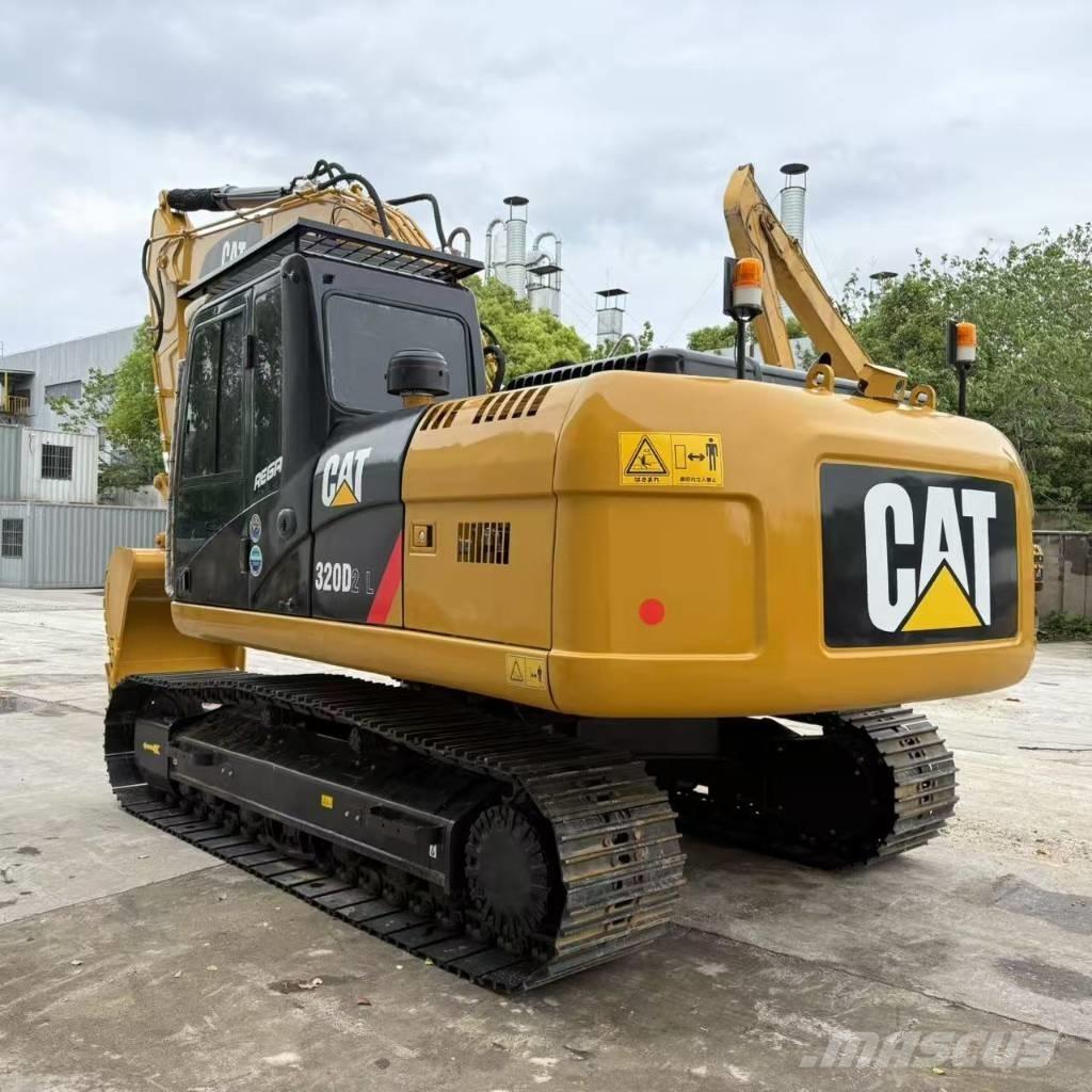 CAT 320D2 Paletli ekskavatörler