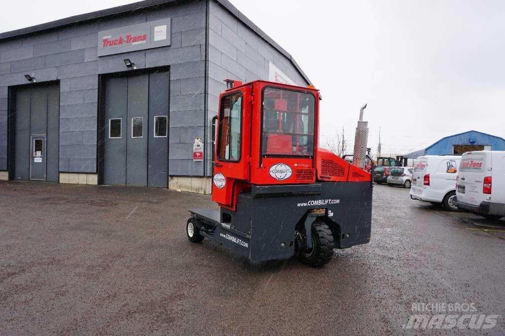 Combilift C4000 4 yönlü reach truck