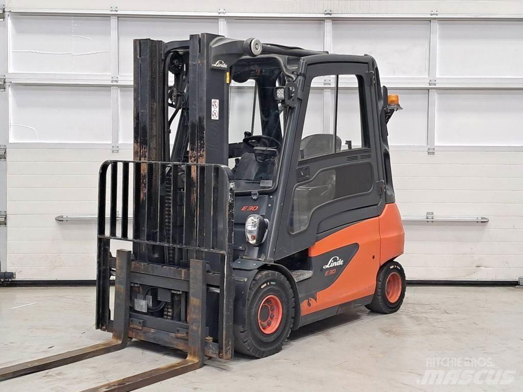 Linde E30-01 Elektrikli forkliftler