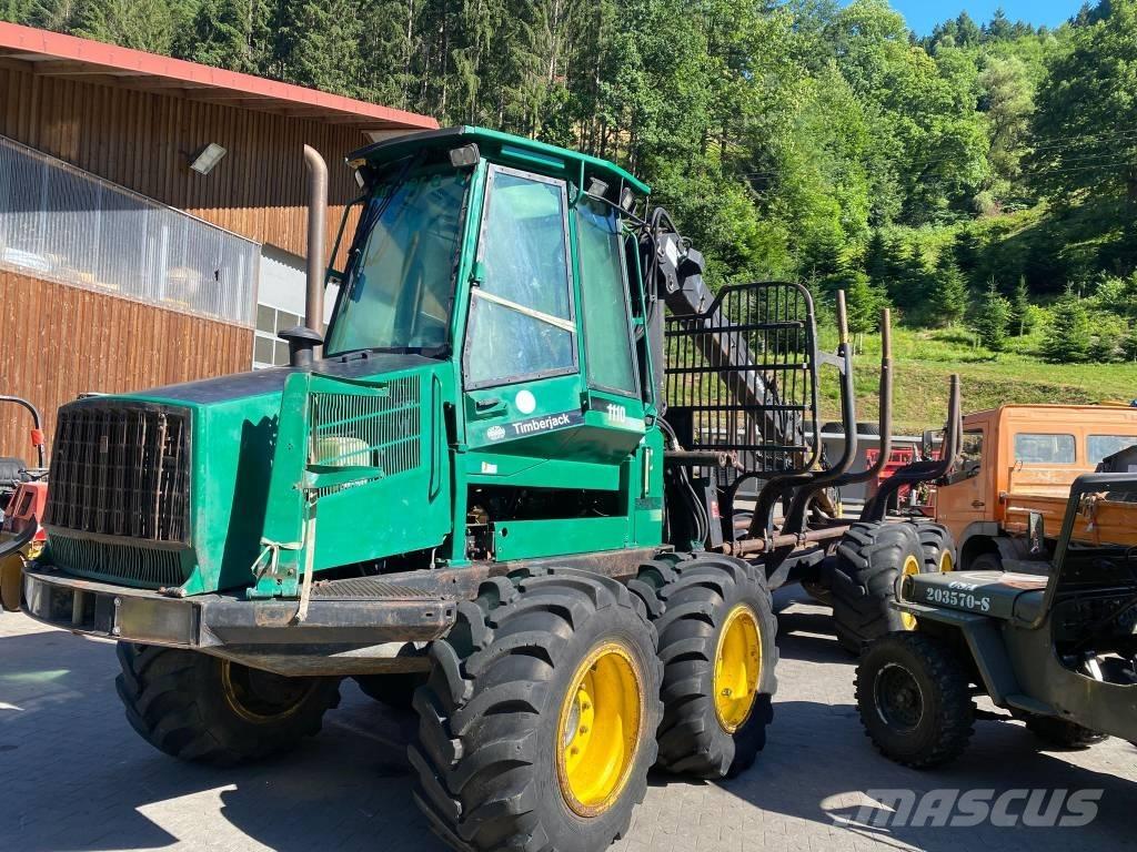 John Deere 1110 Tomruk yükleyici traktörler