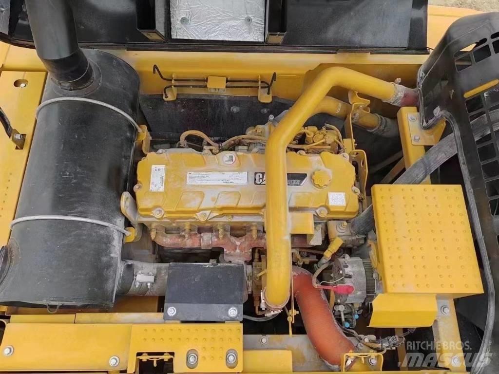 CAT 324 D Paletli ekskavatörler