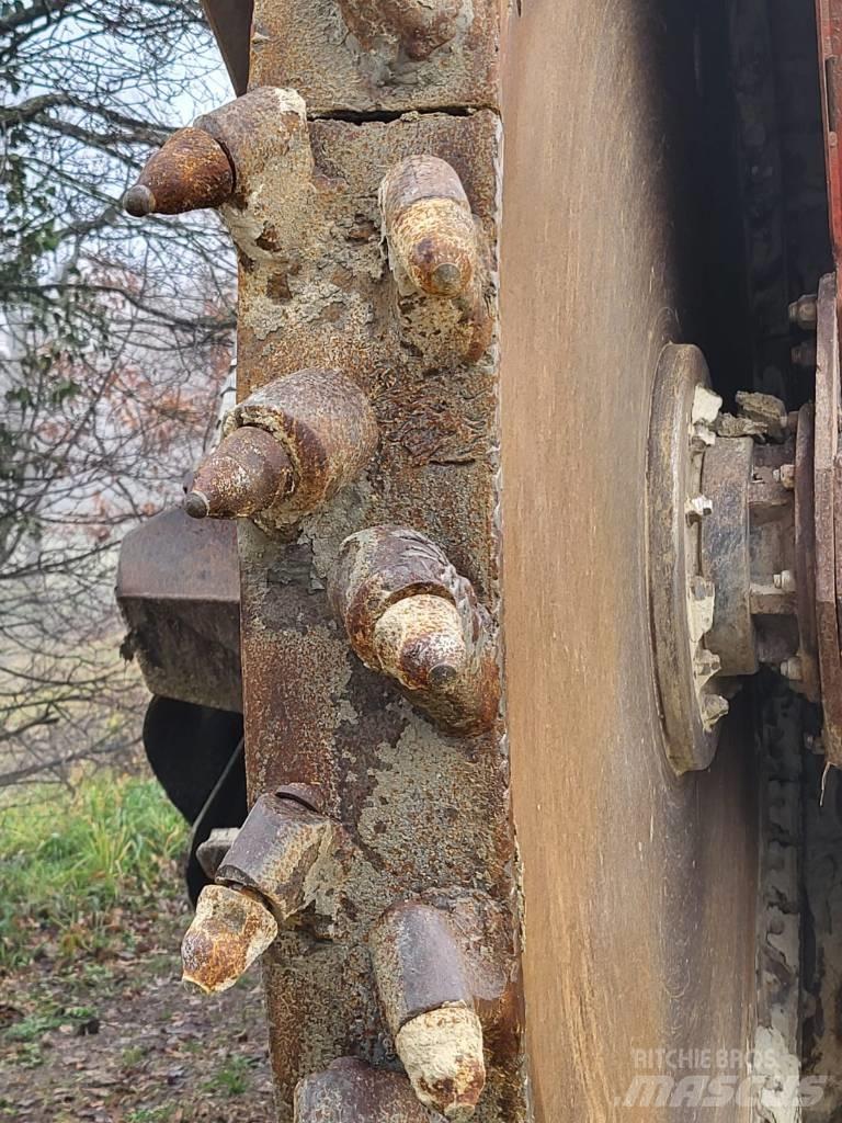 Ditch Witch RT125 Kanal kazma makinasi