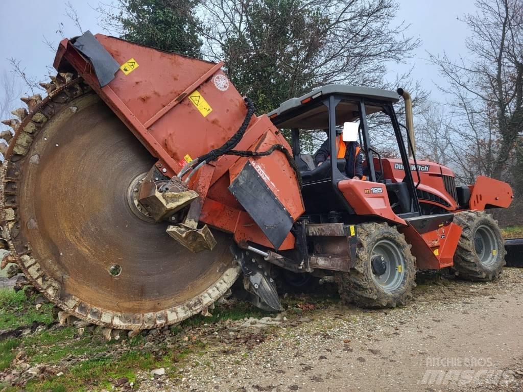 Ditch Witch RT125 Kanal kazma makinasi