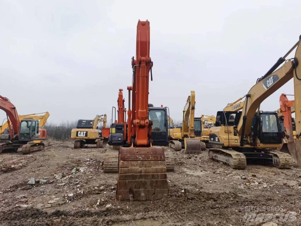 Hitachi ZX 250 Paletli ekskavatörler