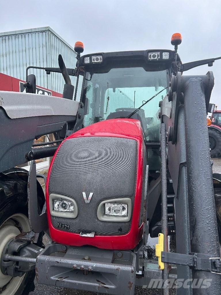 Valtra N 121 Traktörler