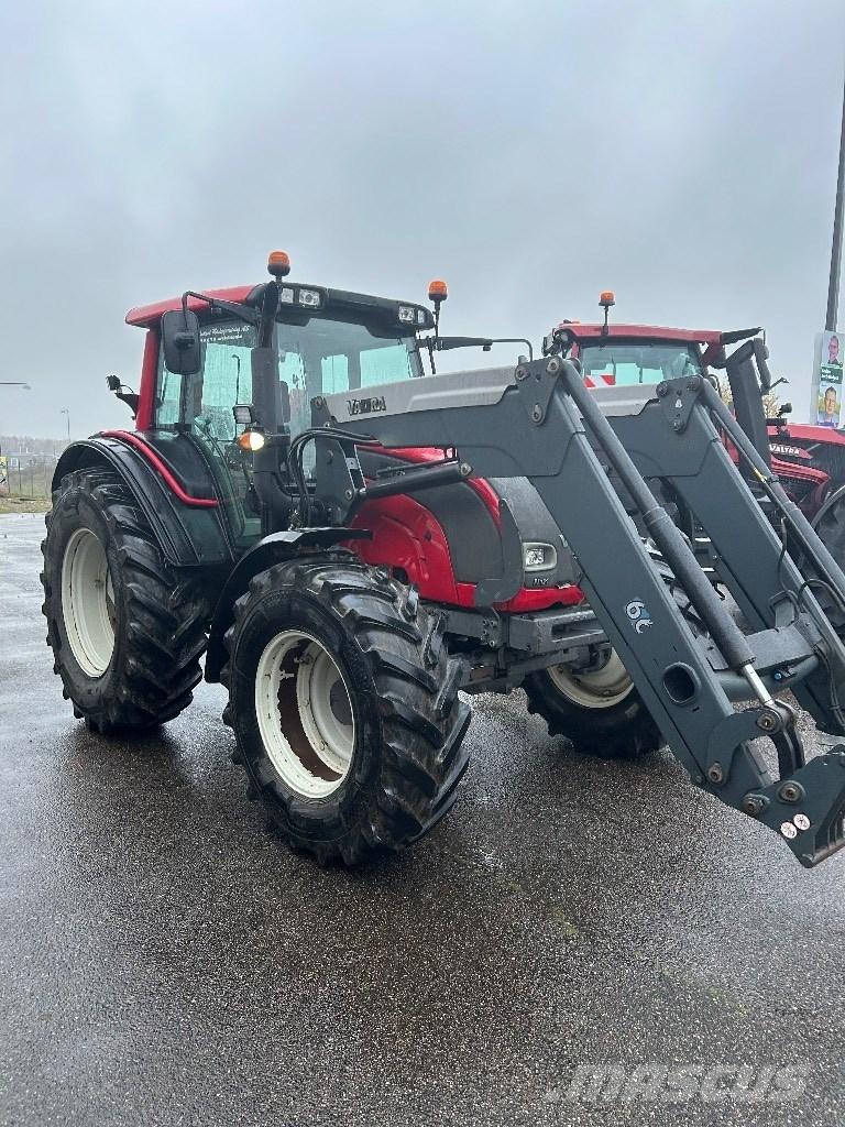 Valtra N 121 Traktörler