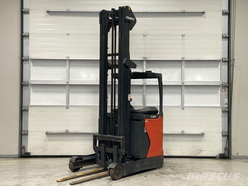 Linde R16-01 Reach truck - depo içi istif araçları