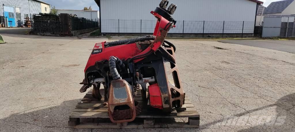 Komatsu 365.1 Agaç kesme robotlari