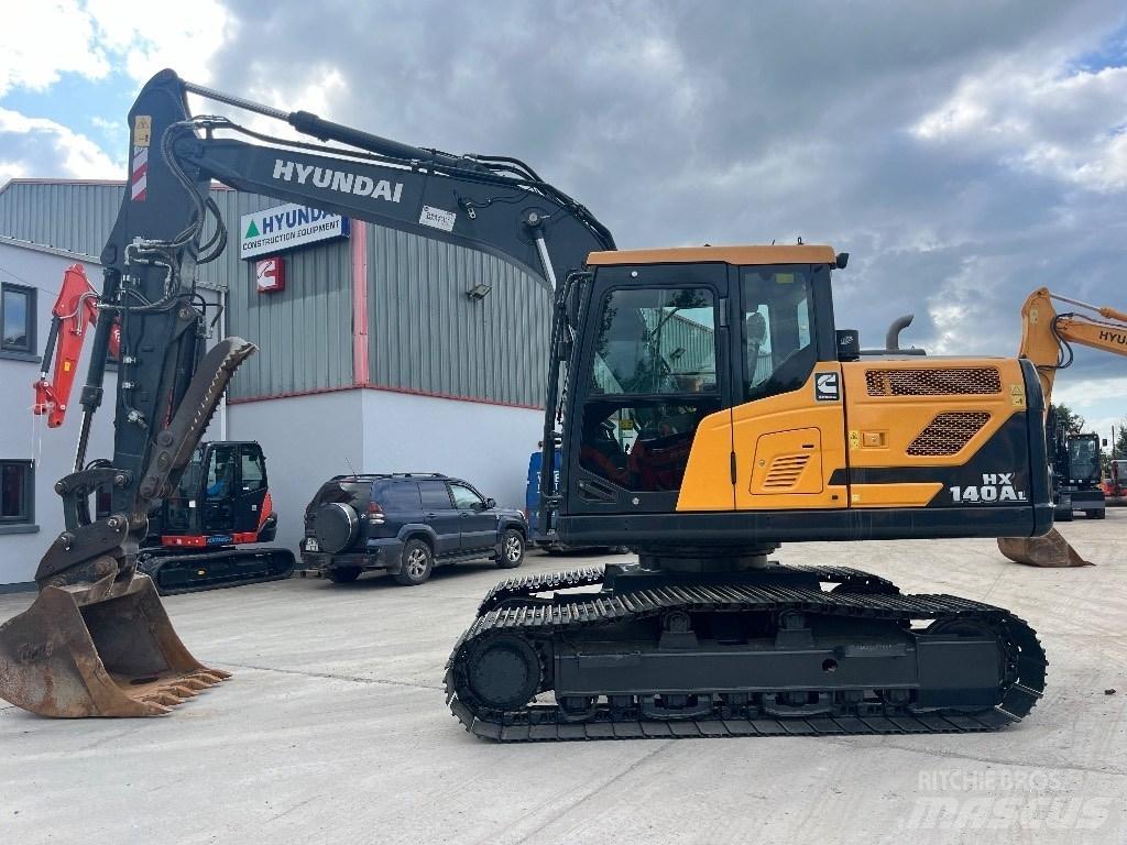 Hyundai HX 140 AL Paletli ekskavatörler
