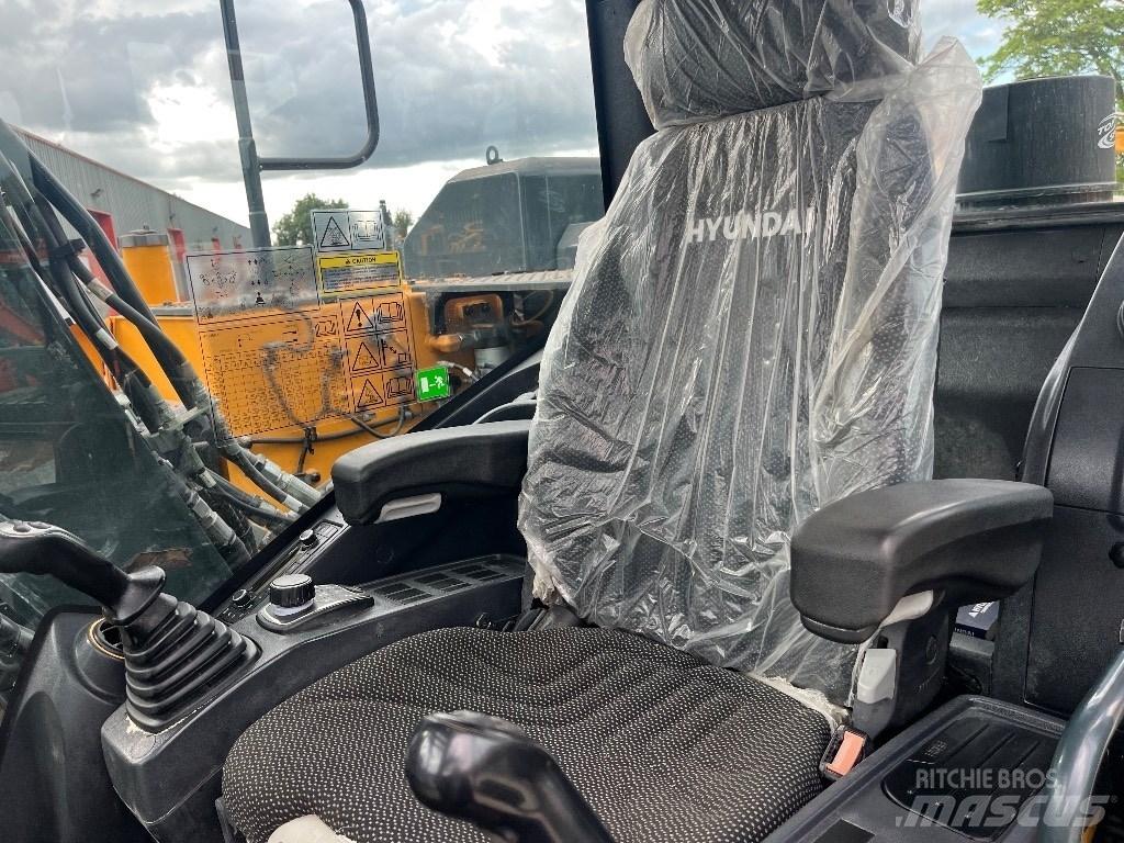 Hyundai HX 140 AL Paletli ekskavatörler