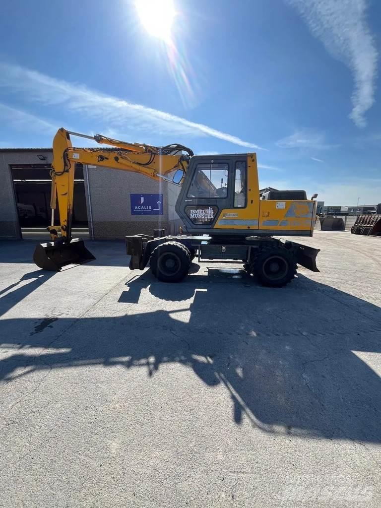 JCB JS130W Lastik tekerli ekskavatörler