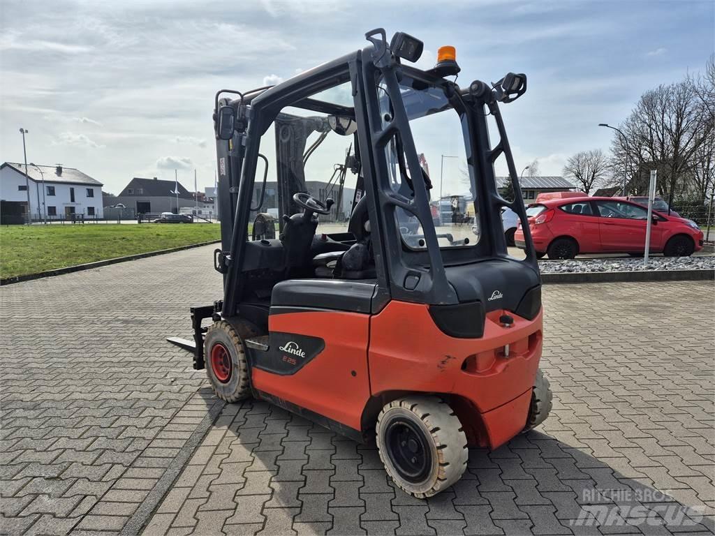 Linde E25 Elektrikli forkliftler